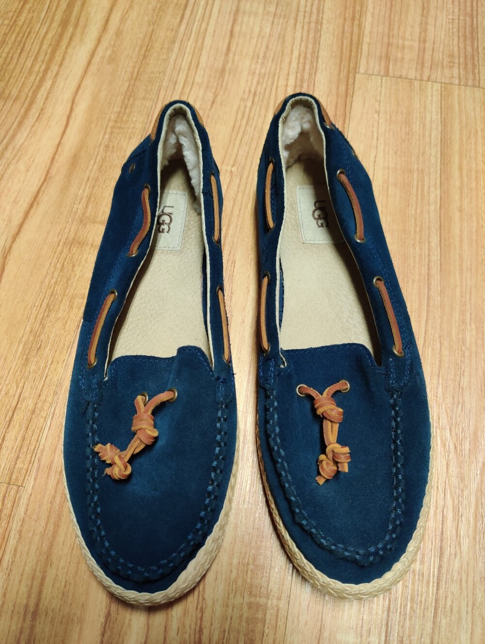 UGG Women's Channtal Navy Espadrille Loafer Flats Boat Shoe Size 9.5